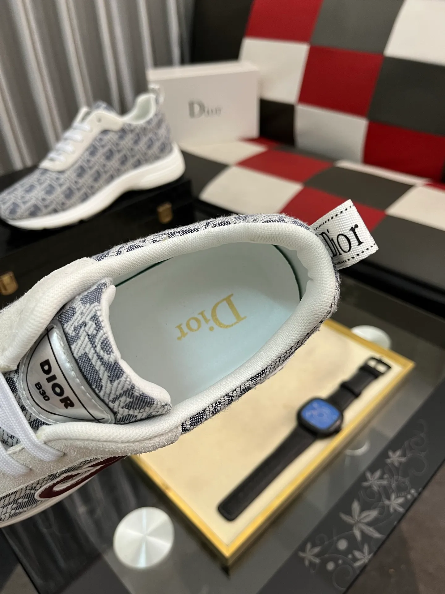Men's Men's Shoes 💰440⌚️⌚️[Dior] Dior's new casual men's shoes are launched in Hong Kong counters. Official website 1:1 production. Original Italian materials. Designed by European and American masters. Perfect shape to create counter quality. Solid color rubber wear-resistant outsole and classic dazzling head! Super versatile and very comfortable. High-end without losing taste, fashionable and novel! ! Absolute focus! Code number: 38-445️⃣Colors available